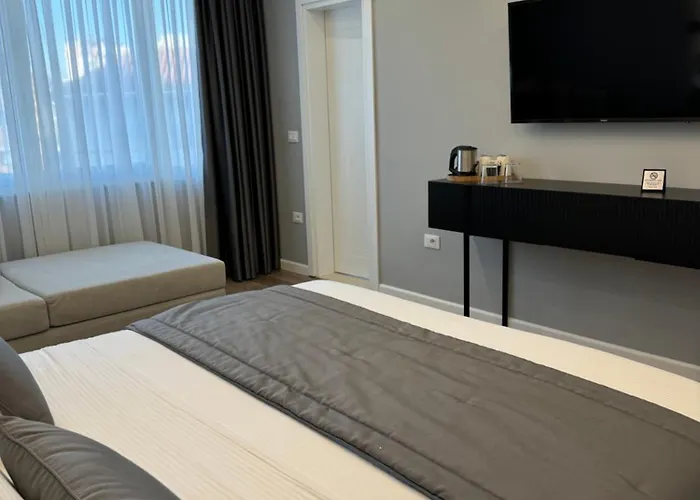 Szálloda L'hotel Tirana